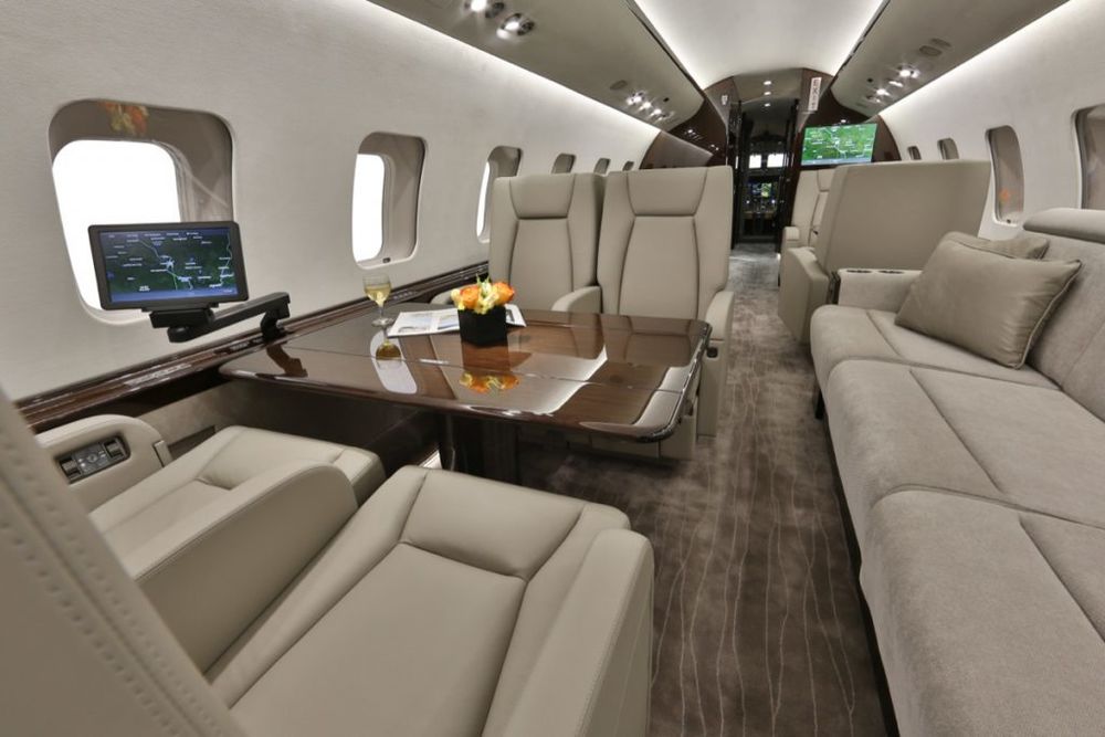 private jet travel in Singapore, private business aviation, luxury airline travel